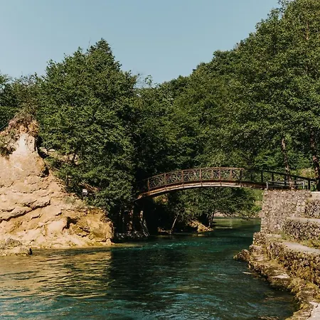 كوستل سكاي بوك 4*